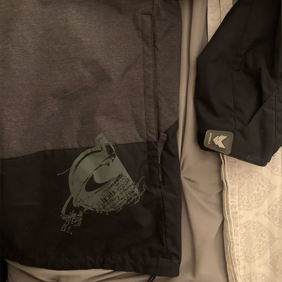 Men’s XL O’Neill Freedom Series Snowboard Jacket 🏂 - Picture 4 of 6